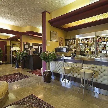 La Riviera Hotel 3*
