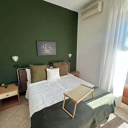 里维埃拉酒店 3*